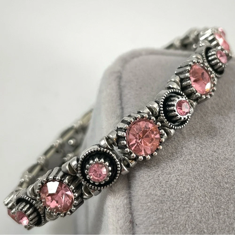 Stunning Unsigned Silver Tone Pink Glass Crystal Rhinestone Stretch Bracelet
